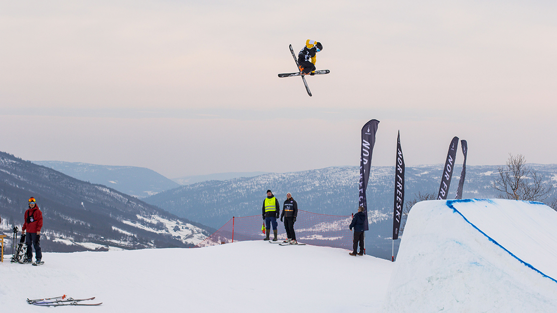 Big air under NM på Geilo. Foto Luke Ocho Allen