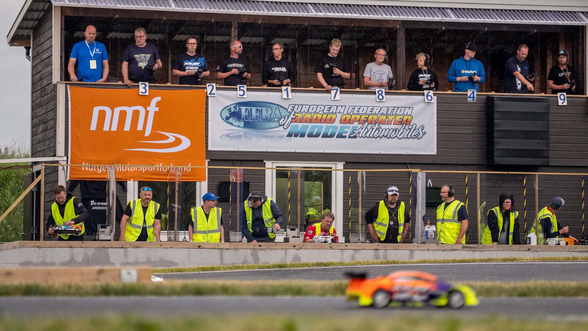 Under NM-veka sommer skal det kåres NM-vinner i radiostyrt bil på Starmoen. Foto: Lars Nohr